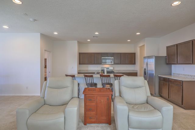 233 Spectrum Avenue SW, Rio Rancho, NM 87124