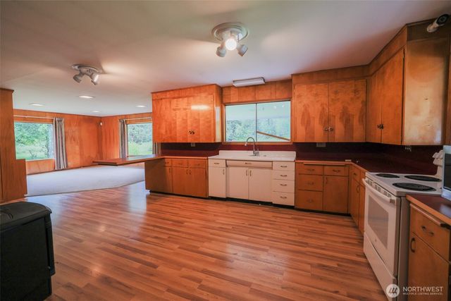 38013 US 2, Sultan, WA 98294