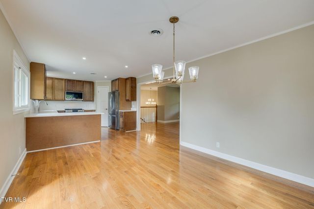 806 Sir Echo Drive, Kingsport, TN 37663