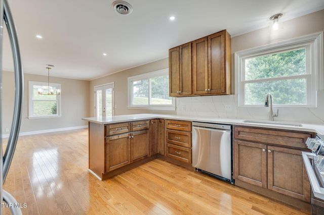 806 Sir Echo Drive, Kingsport, TN 37663