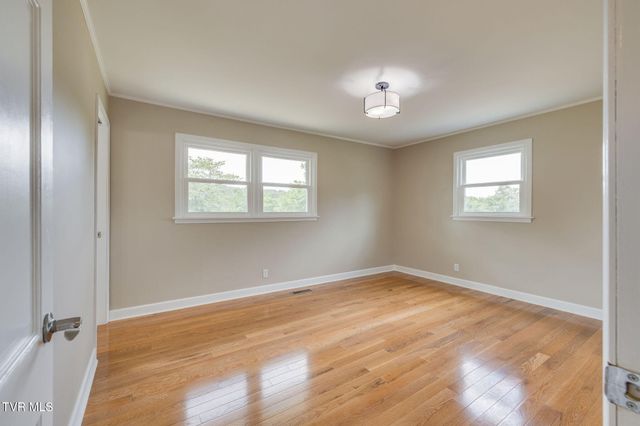 806 Sir Echo Drive, Kingsport, TN 37663