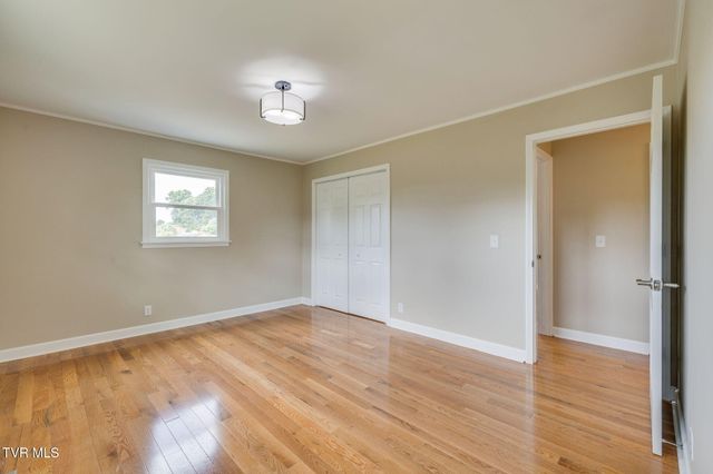 806 Sir Echo Drive, Kingsport, TN 37663