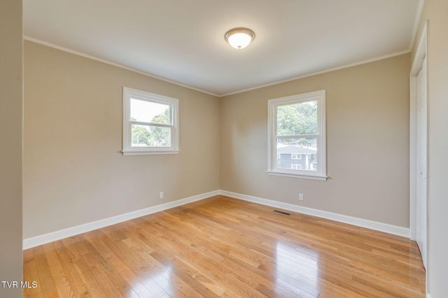 806 Sir Echo Drive, Kingsport, TN 37663