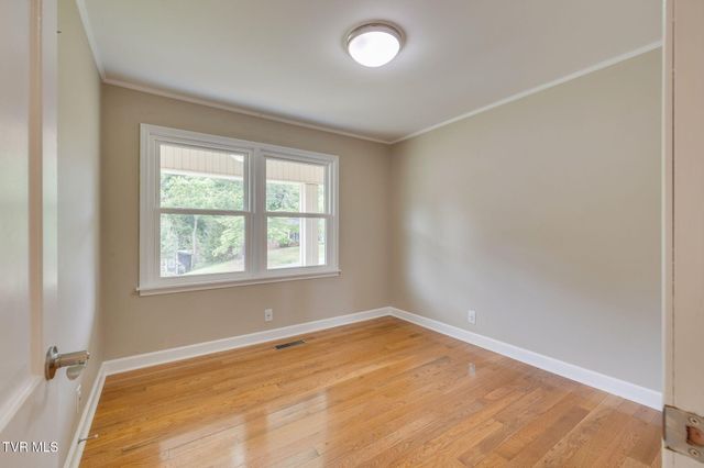 806 Sir Echo Drive, Kingsport, TN 37663