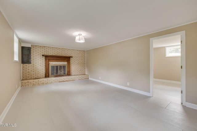 806 Sir Echo Drive, Kingsport, TN 37663