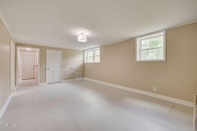 806 Sir Echo Drive, Kingsport, TN 37663