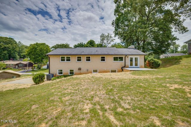 806 Sir Echo Drive, Kingsport, TN 37663