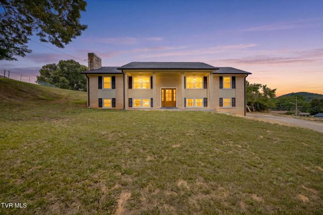 806 Sir Echo Drive, Kingsport, TN 37663