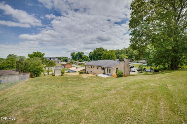 806 Sir Echo Drive, Kingsport, TN 37663