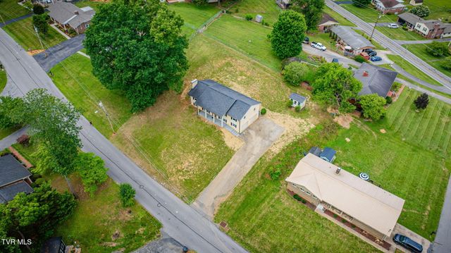 806 Sir Echo Drive, Kingsport, TN 37663