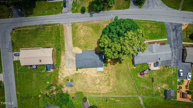 806 Sir Echo Drive, Kingsport, TN 37663