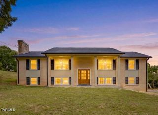 806 Sir Echo Drive, Kingsport, TN 37663