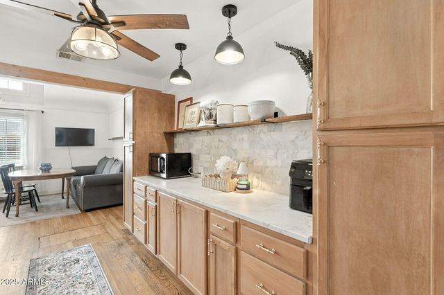 1922 W HOLLY Street, Phoenix, AZ 85009