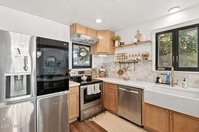 1922 W HOLLY Street, Phoenix, AZ 85009