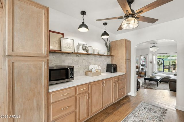 1922 W HOLLY Street, Phoenix, AZ 85009