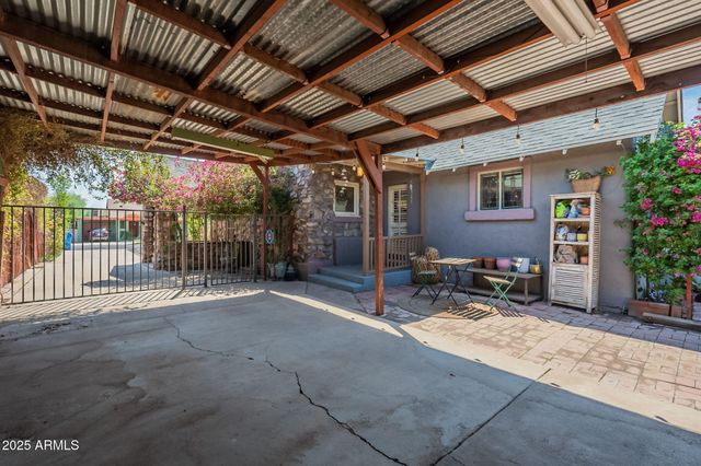 1922 W HOLLY Street, Phoenix, AZ 85009