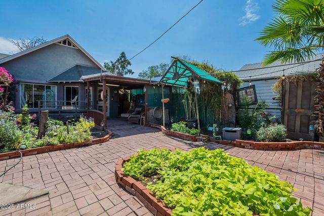 1922 W HOLLY Street, Phoenix, AZ 85009