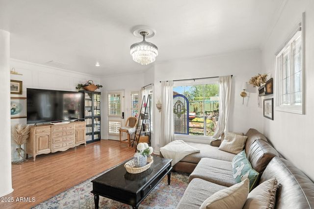 1922 W HOLLY Street, Phoenix, AZ 85009