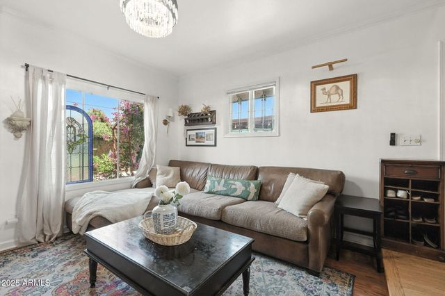 1922 W HOLLY Street, Phoenix, AZ 85009