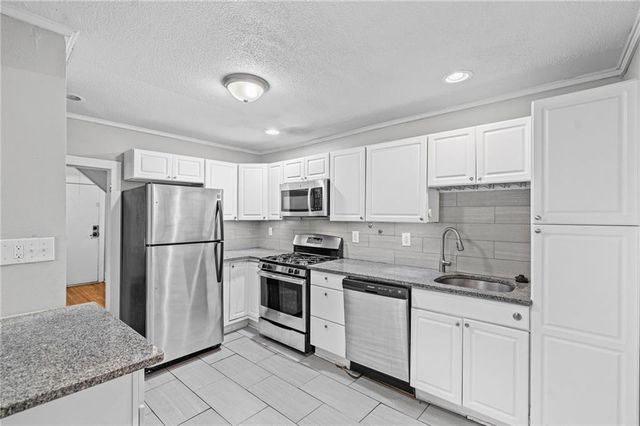 4333 Bell Street, Kansas City, MO 64111
