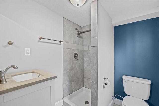 4333 Bell Street, Kansas City, MO 64111