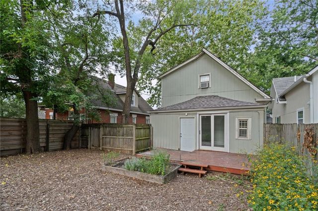 4333 Bell Street, Kansas City, MO 64111