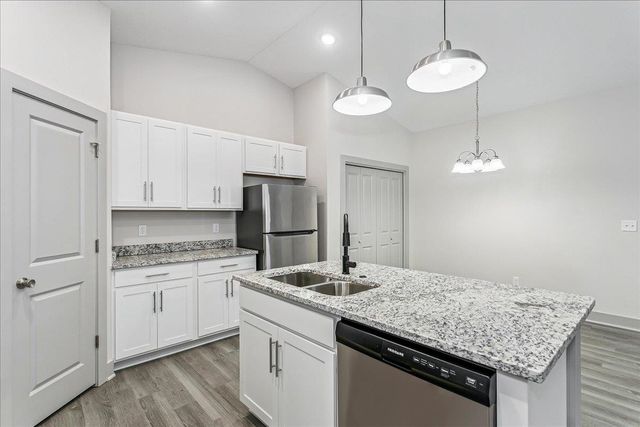 2941 S Bunker Hill Ct., Wichita, KS 67210