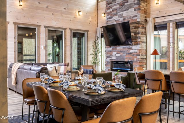 456 Winfield Heights Road, Gatlinburg, TN 37738