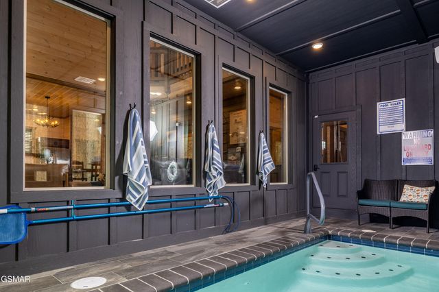 456 Winfield Heights Road, Gatlinburg, TN 37738