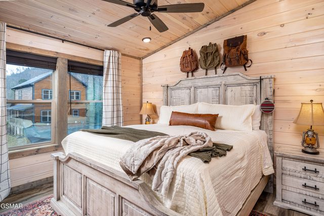 456 Winfield Heights Road, Gatlinburg, TN 37738