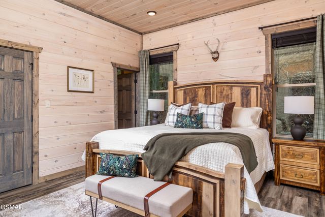 456 Winfield Heights Road, Gatlinburg, TN 37738