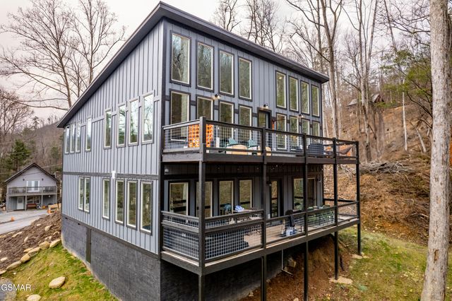 456 Winfield Heights Road, Gatlinburg, TN 37738