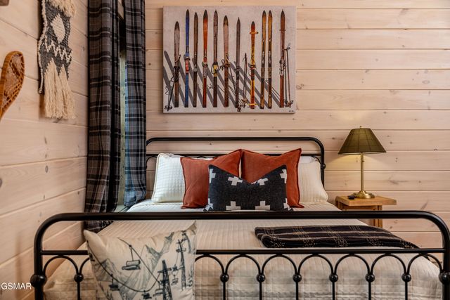 456 Winfield Heights Road, Gatlinburg, TN 37738