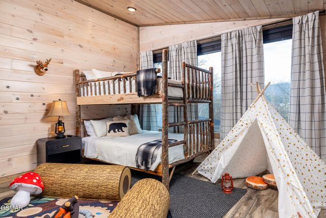 456 Winfield Heights Road, Gatlinburg, TN 37738