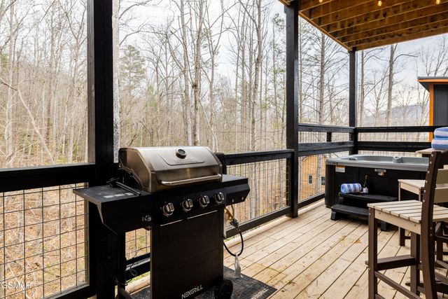 456 Winfield Heights Road, Gatlinburg, TN 37738