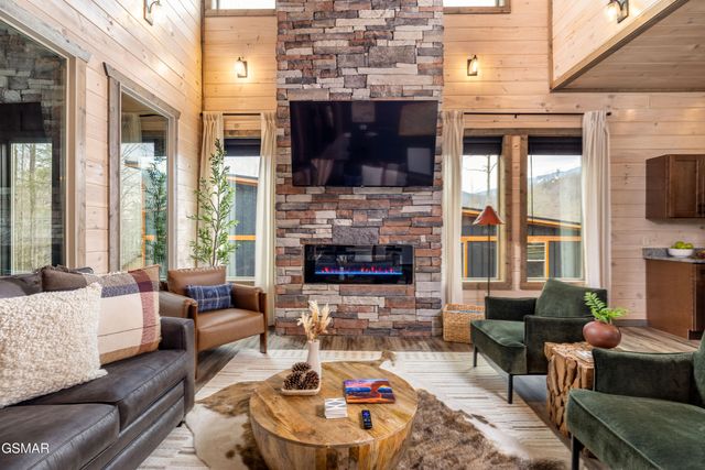 456 Winfield Heights Road, Gatlinburg, TN 37738