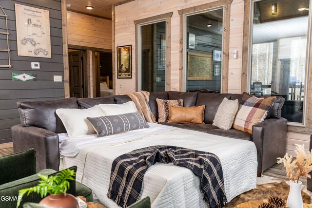 456 Winfield Heights Road, Gatlinburg, TN 37738