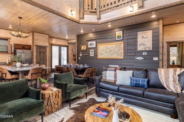 456 Winfield Heights Road, Gatlinburg, TN 37738