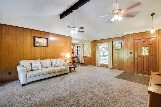 301 Navajo TRL, Georgetown, TX 78633