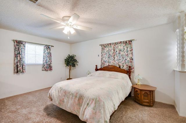 301 Navajo TRL, Georgetown, TX 78633