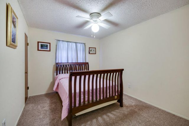 301 Navajo TRL, Georgetown, TX 78633