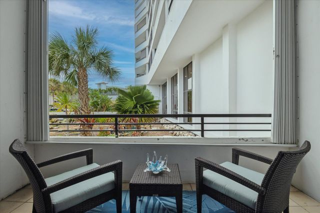 3589 S Ocean Boulevard 30, South Palm Beach, FL 33480