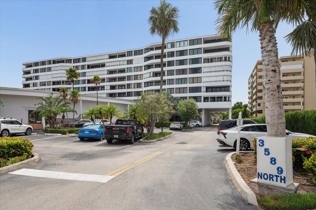 3589 S Ocean Boulevard 30, South Palm Beach, FL 33480