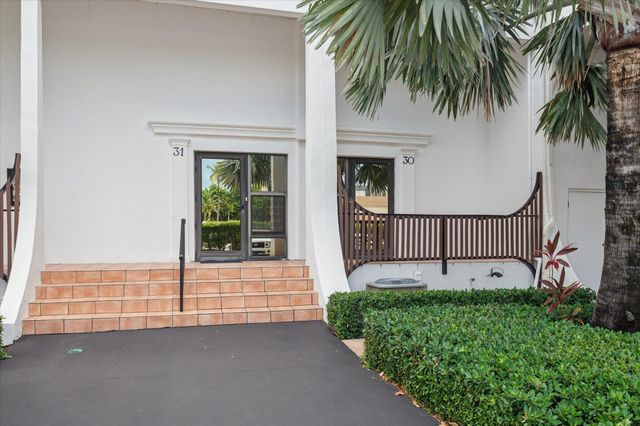 3589 S Ocean Boulevard 30, South Palm Beach, FL 33480