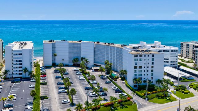 3589 S Ocean Boulevard 30, South Palm Beach, FL 33480