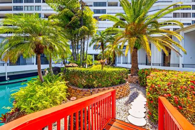 3589 S Ocean Boulevard 30, South Palm Beach, FL 33480