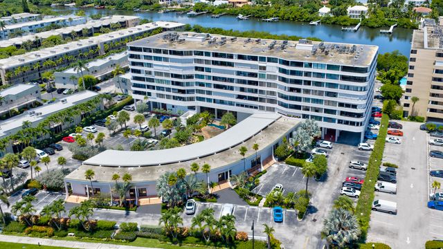 3589 S Ocean Boulevard 30, South Palm Beach, FL 33480