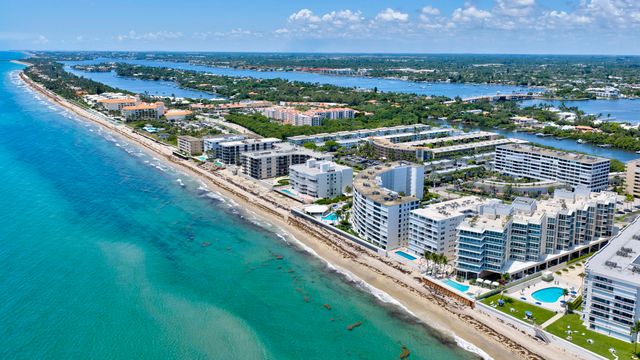 3589 S Ocean Boulevard 30, South Palm Beach, FL 33480