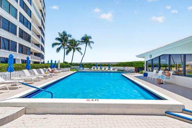 3589 S Ocean Boulevard 30, South Palm Beach, FL 33480