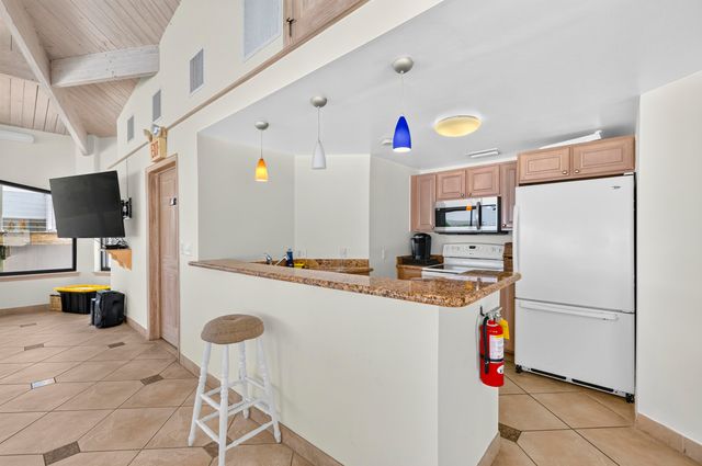 3589 S Ocean Boulevard 30, South Palm Beach, FL 33480